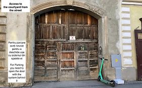 Old Town Studio 9 Mai